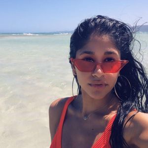 Meet your Posher, Juliet